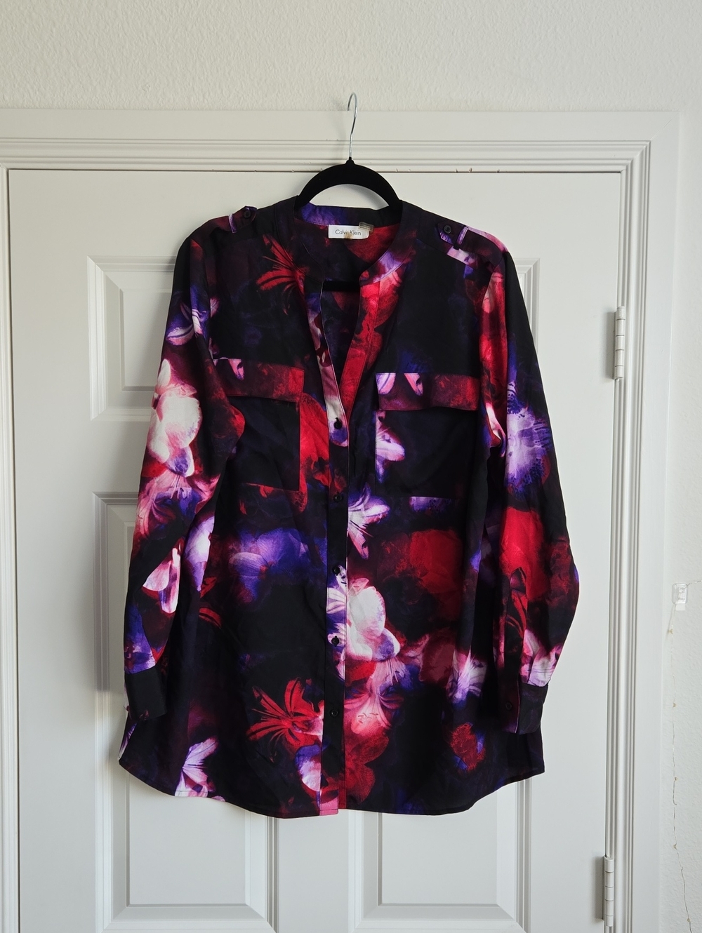 Charming Floral Button-Front Blouse - Black & Red - Calvin Klein
